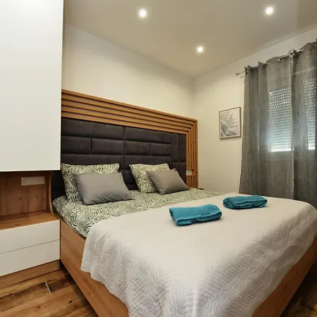 Amantis Apartment *